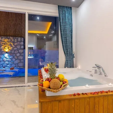 Montana Jakuzili Balayi Tatil Villasi Kas