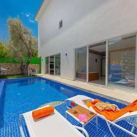 Villa Montana Jakuzili Balayi Tatil Villasi Kas