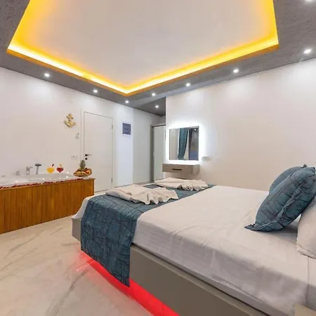 Villa Montana Jakuzili Balayi Tatil Villasi *