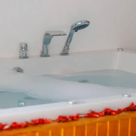 Montana Jakuzili Balayi Tatil Villasi Villa *