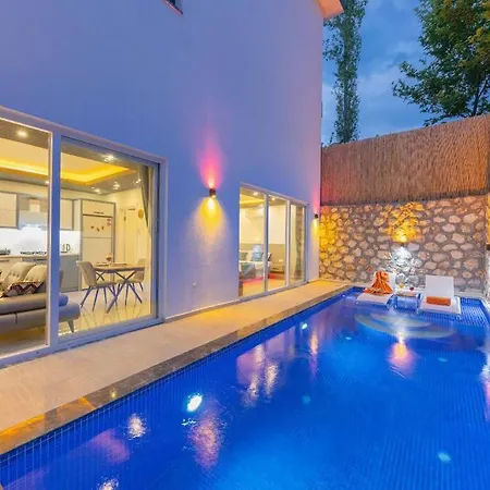 Montana Jakuzili Balayi Tatil Villasi Villa Kas